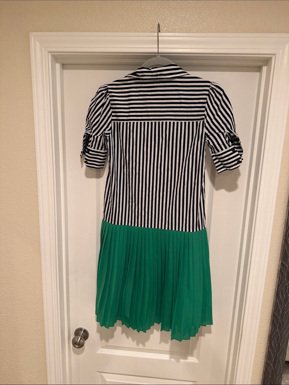 Tommy Hilfiger Women's Sateen Shirt
Dress Size XXS-XS - Picture 6 of 10